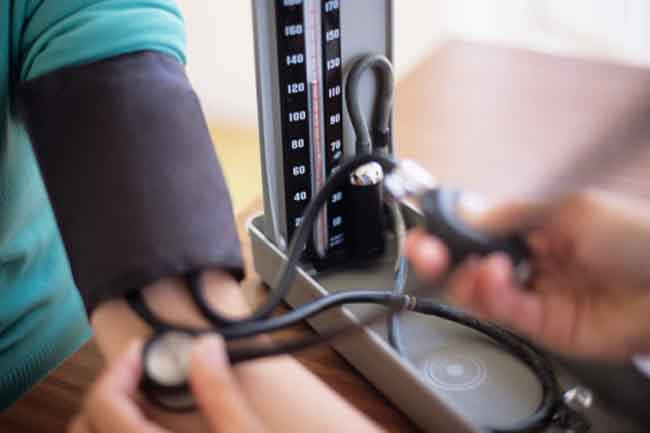 ब्लड प्रैशर को नियंत्रित रखें